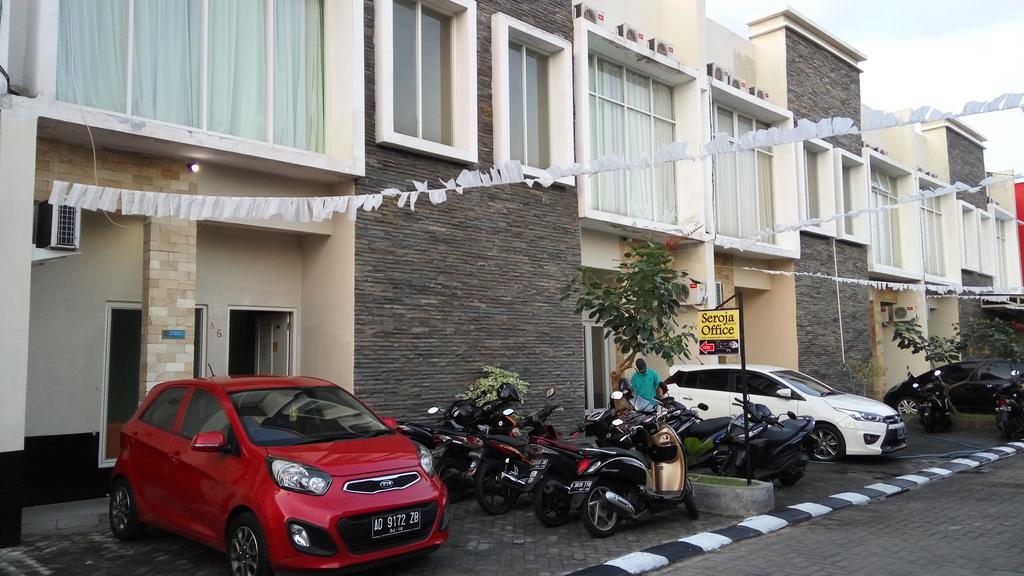 Seroja Kostel Golo Hotel ยอกยาการ์ตา ภายนอก รูปภาพ